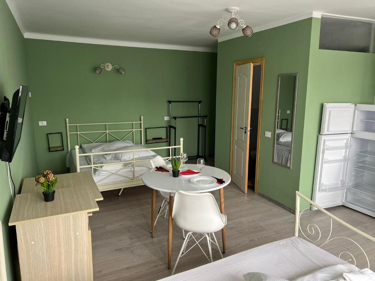 Premont Studios Ghimbav Экстерьер фото