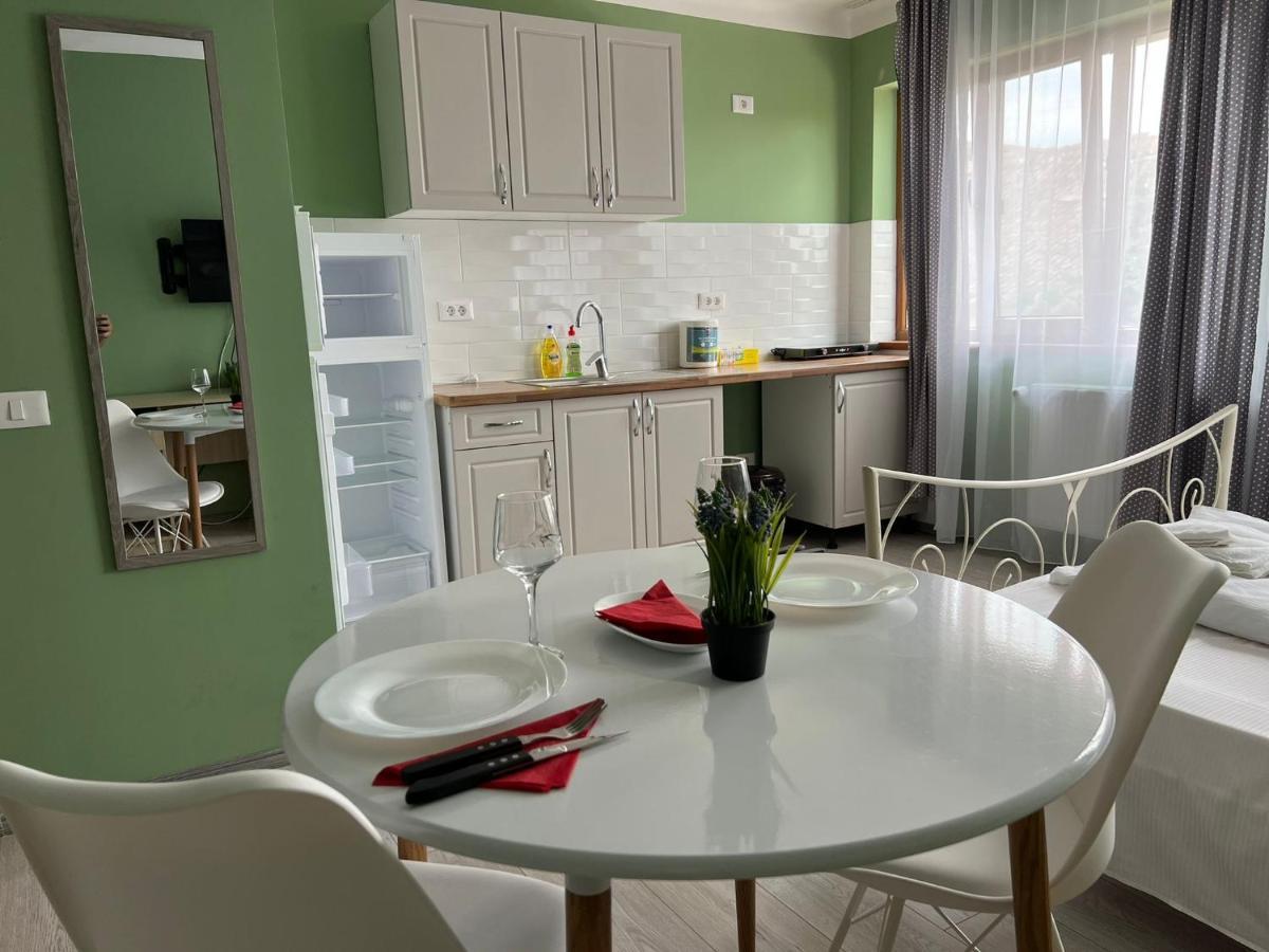 Premont Studios Ghimbav Экстерьер фото