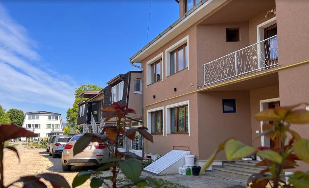 Premont Studios Ghimbav Экстерьер фото