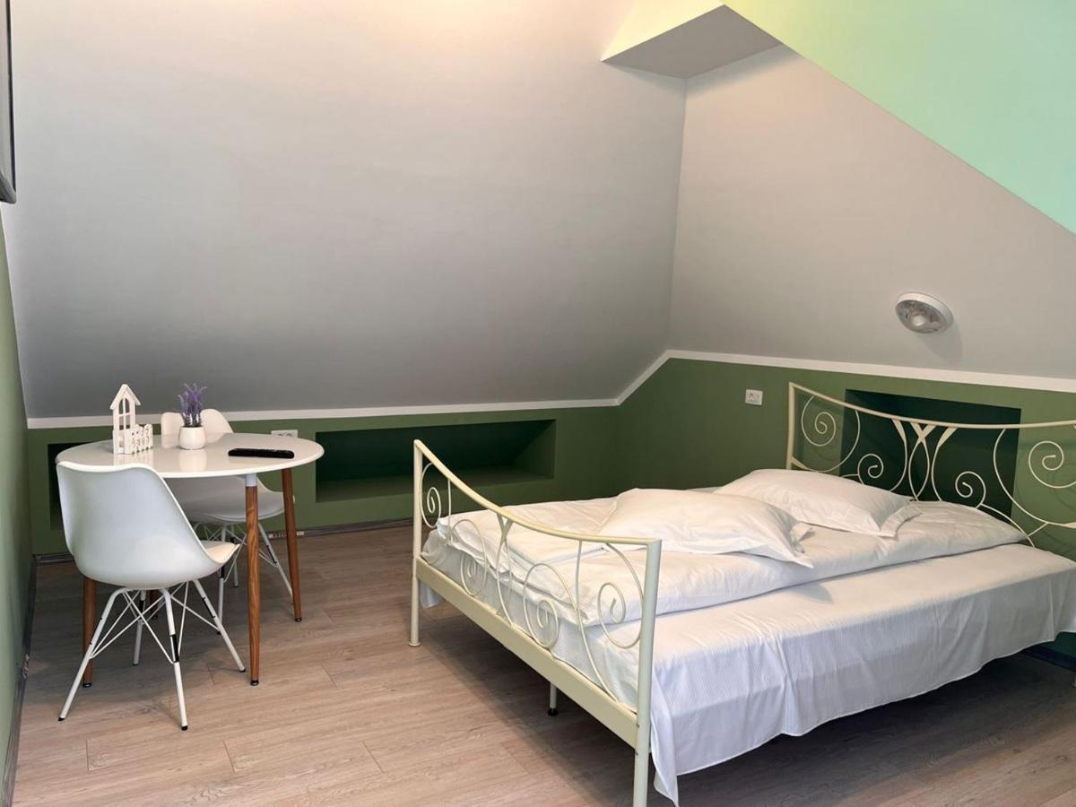 Premont Studios Ghimbav Экстерьер фото